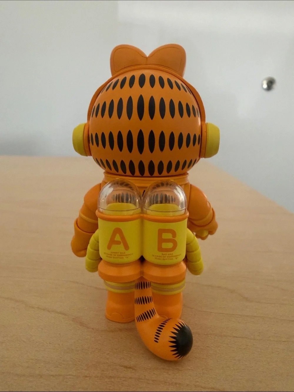 MEGA SPACE MOLLY 100% Series 3 - Garfield